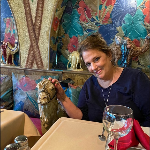 Meet your Posher, Jan - Picture 1 of 1